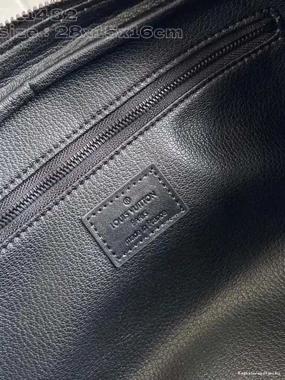 FS CHEAP bag-23*13*12CM KIT LOCKER LOUIS DOPP VUITTON 0606